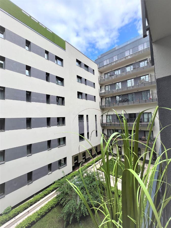 Luxe Central Studio With Pool, Parking & Ac Budapeszt Zewnętrze zdjęcie