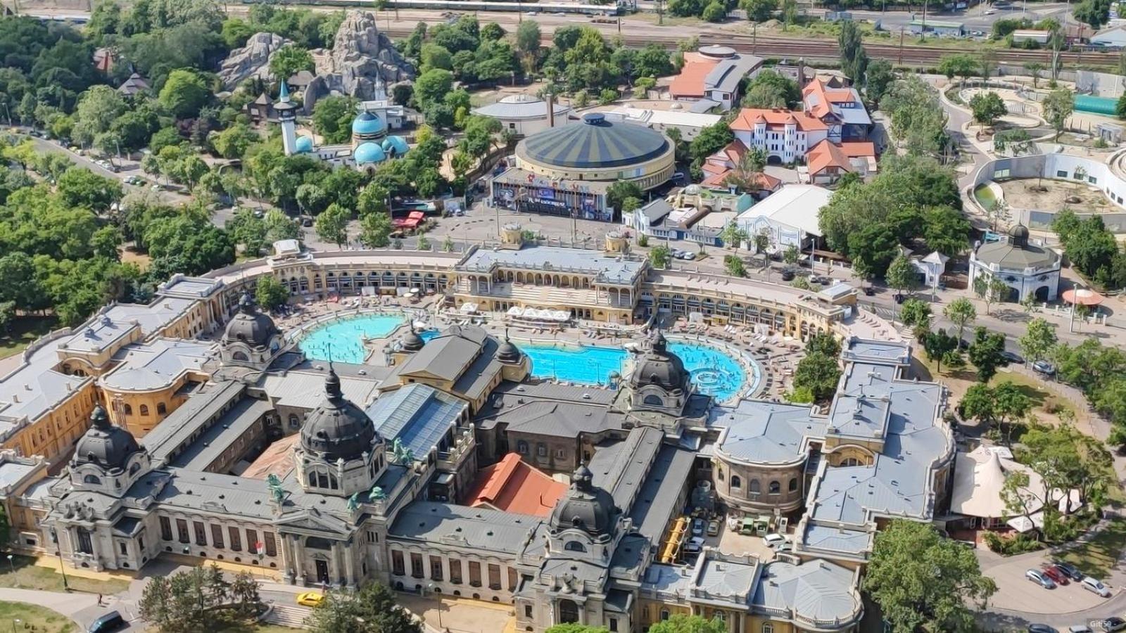 Luxe Central Studio With Pool, Parking & Ac Budapeszt Zewnętrze zdjęcie