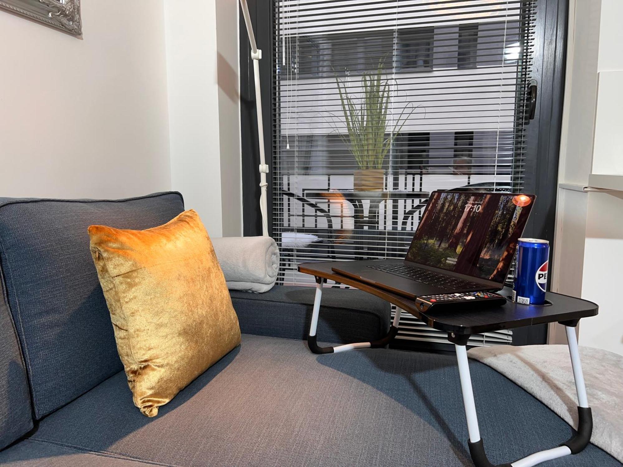 Luxe Central Studio With Pool, Parking & Ac Budapeszt Zewnętrze zdjęcie