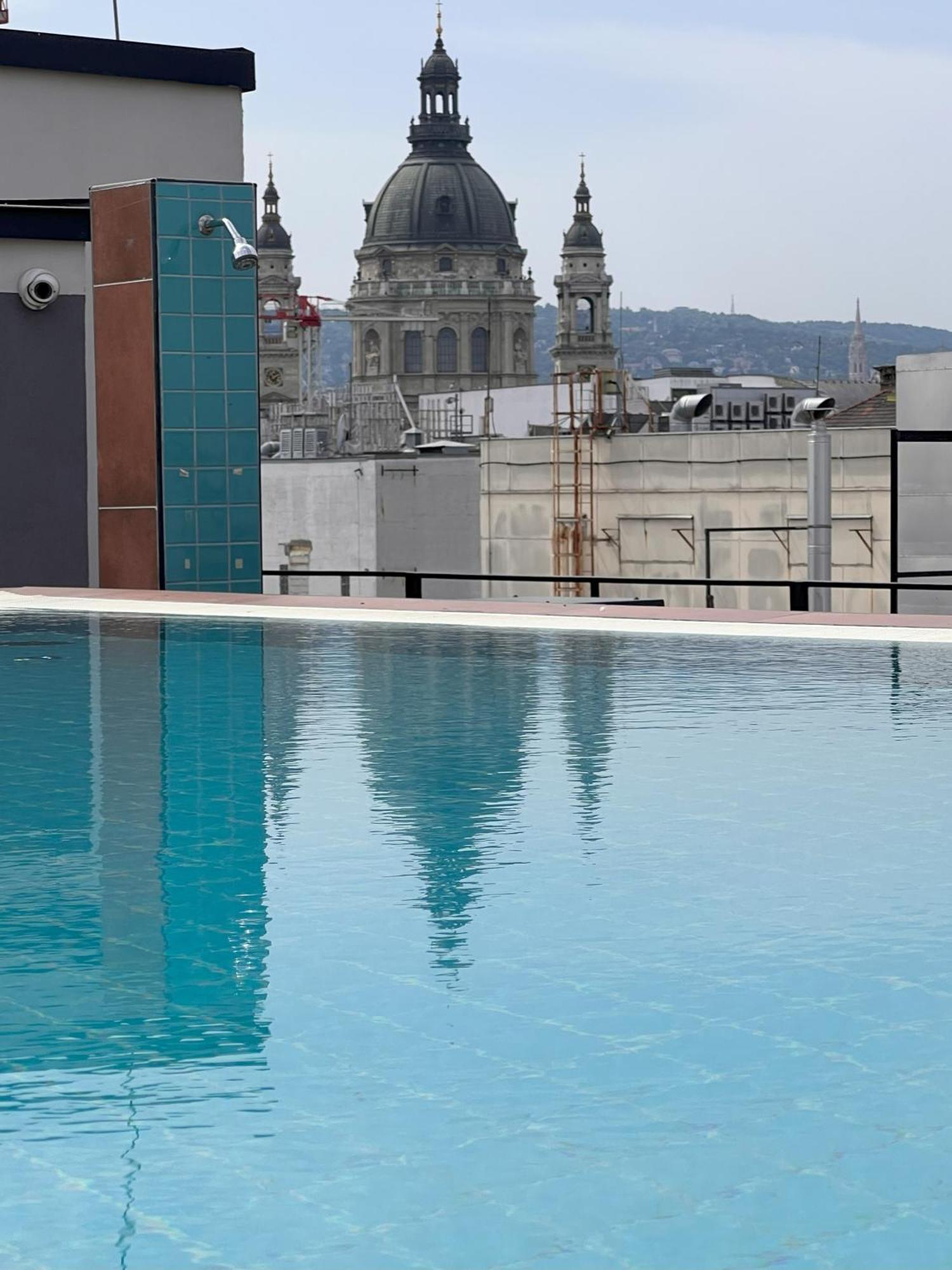 Luxe Central Studio With Pool, Parking & Ac Budapeszt Zewnętrze zdjęcie